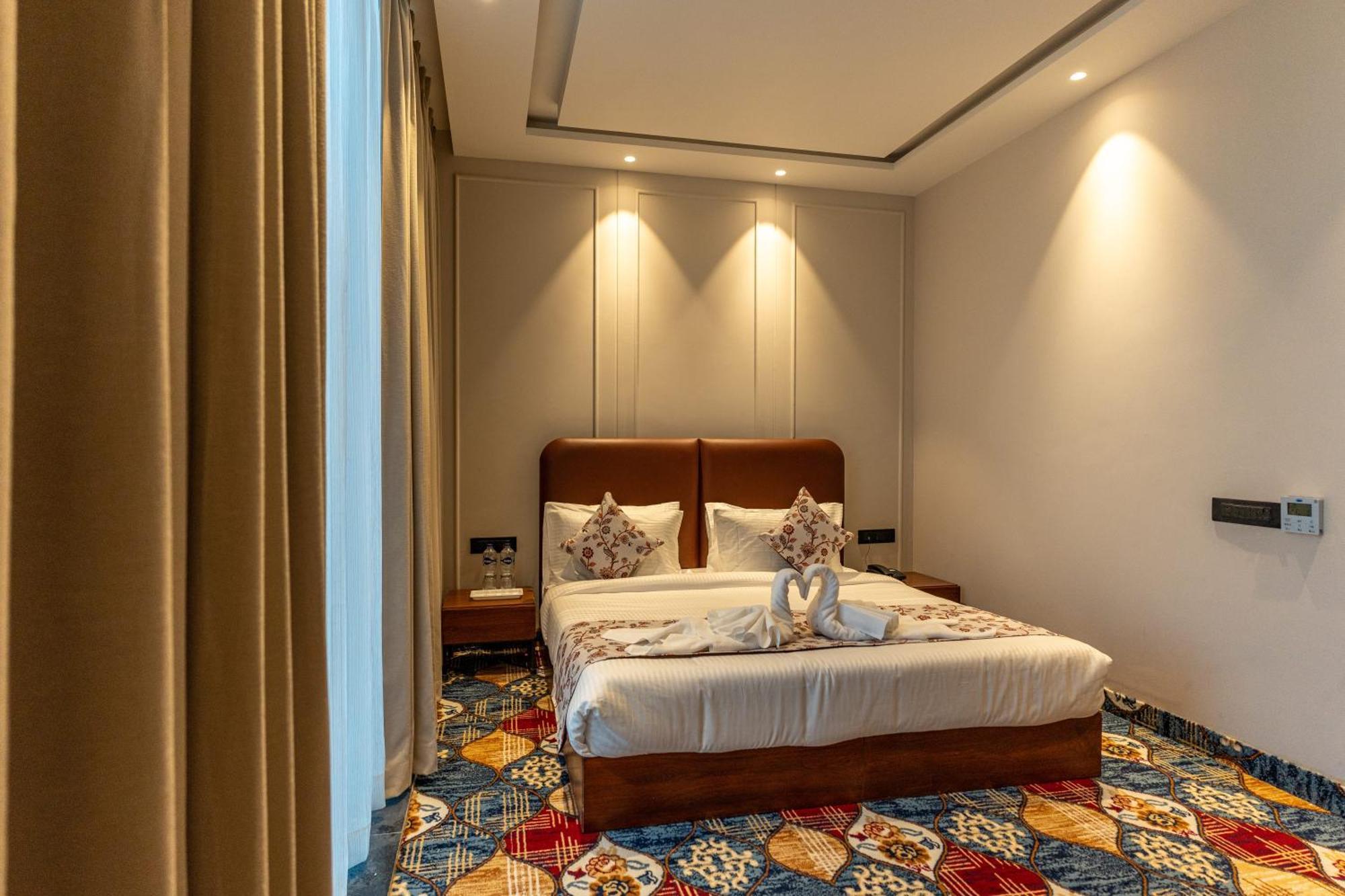 Hotel Klyde *
